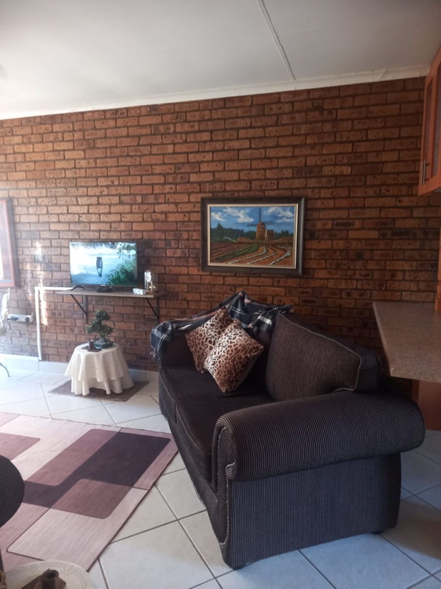 2 Bedroom Property for Sale in La Hoff North West